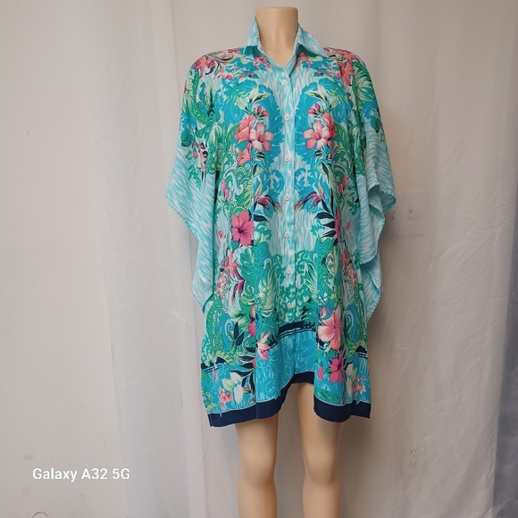 Tommy Bahama Tops - Tommy Bahama Fleur De Flora  Tunic Blue and Green Striped Garment Size S/m